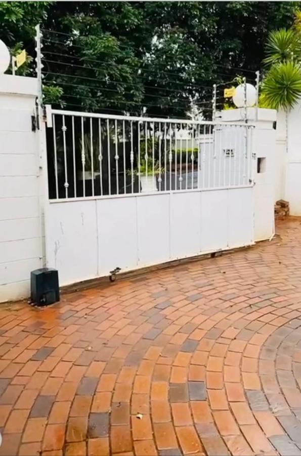 La Lucia Lovers-corner Apartment *