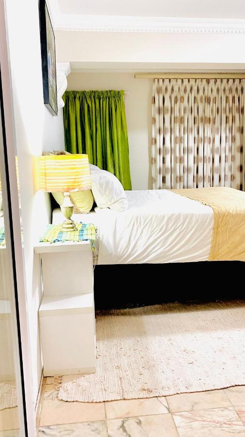 La Lucia Lovers-corner Apartment *